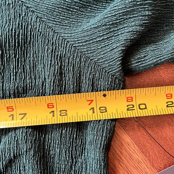 Brand new Vince Camuto emerald green blouse - Picture 8 of 16